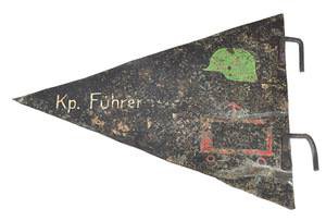 Znak taktyczny z rozbitego wozu dowódcy kompanii saperów niemieckiej dywizji